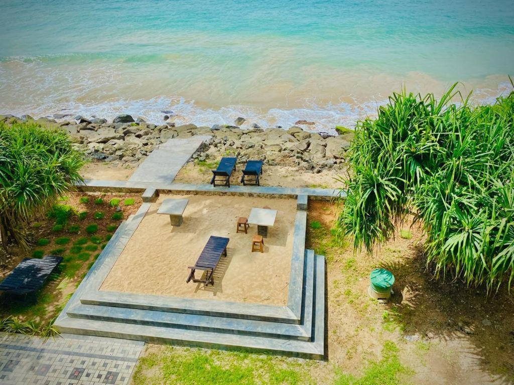 Sevenra Grand Beach Hotel アンバランゴダ エクステリア 写真