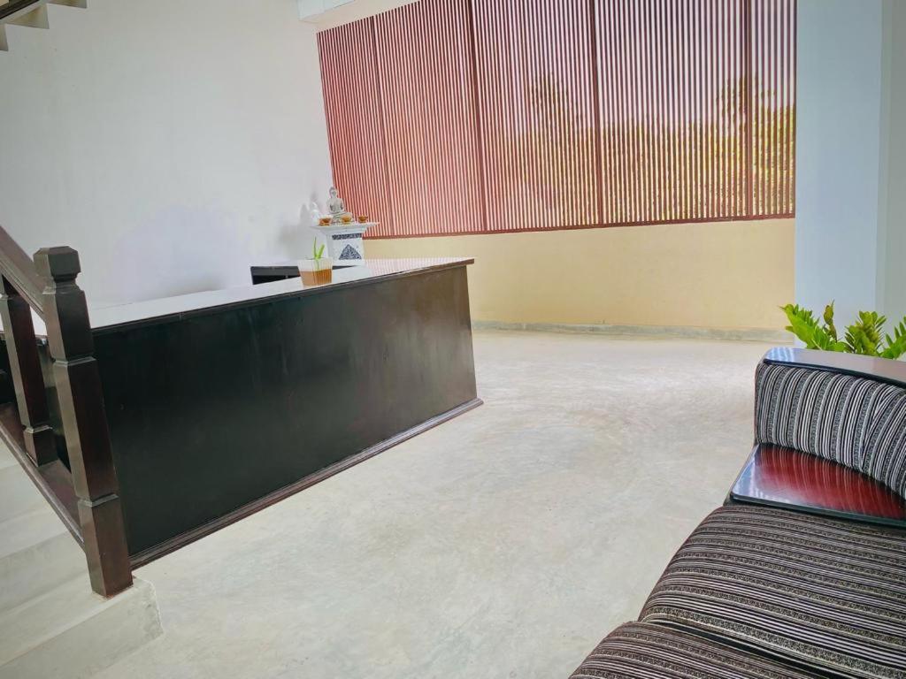Sevenra Grand Beach Hotel アンバランゴダ エクステリア 写真