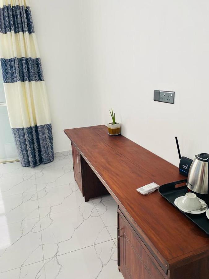 Sevenra Grand Beach Hotel アンバランゴダ エクステリア 写真