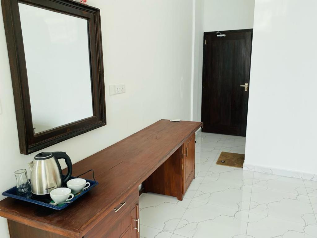 Sevenra Grand Beach Hotel アンバランゴダ エクステリア 写真