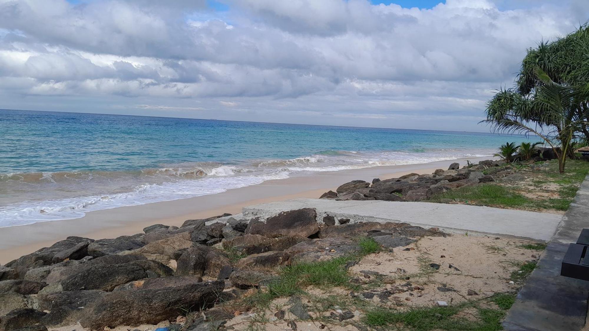 Sevenra Grand Beach Hotel アンバランゴダ エクステリア 写真