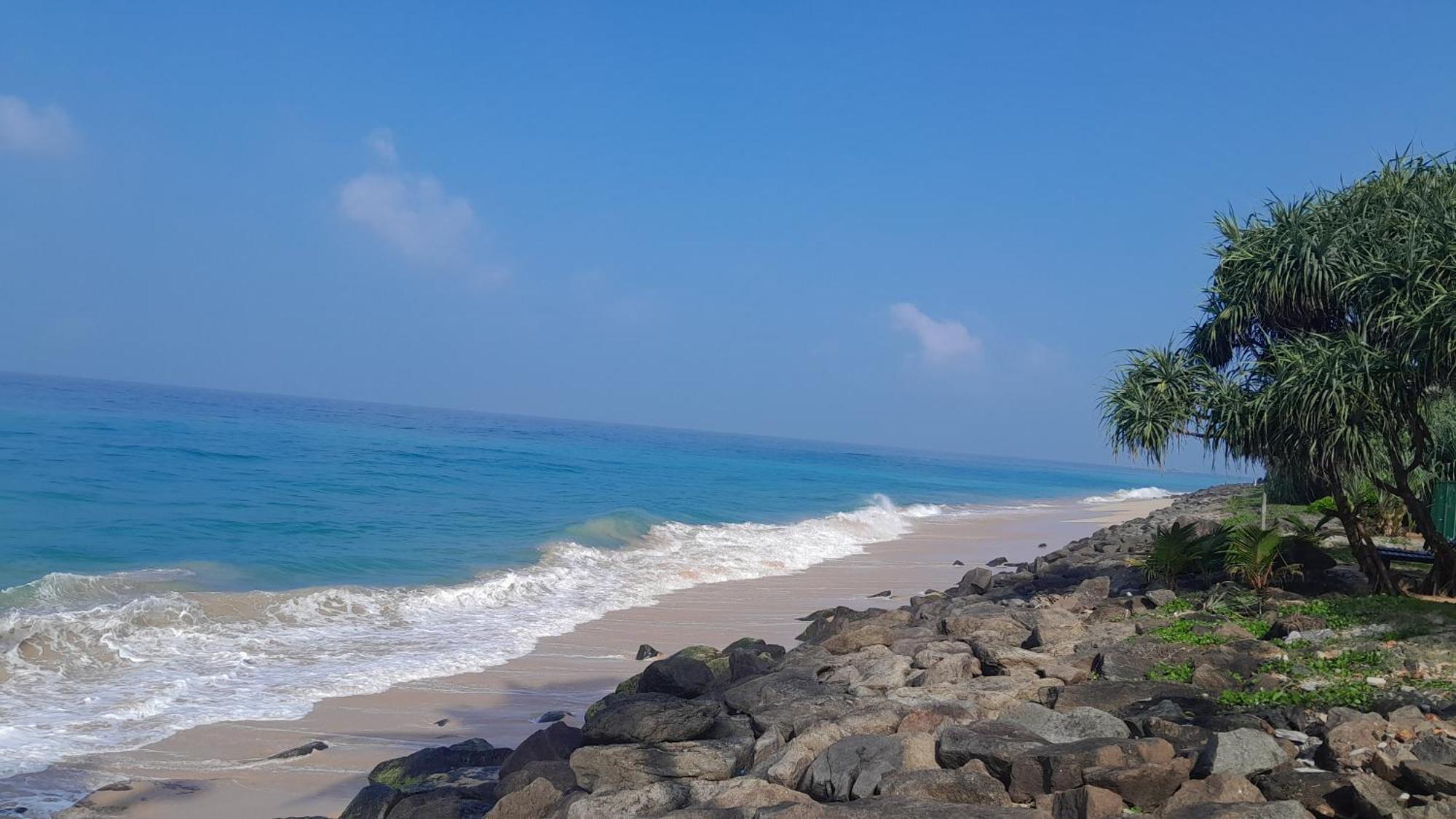Sevenra Grand Beach Hotel アンバランゴダ エクステリア 写真